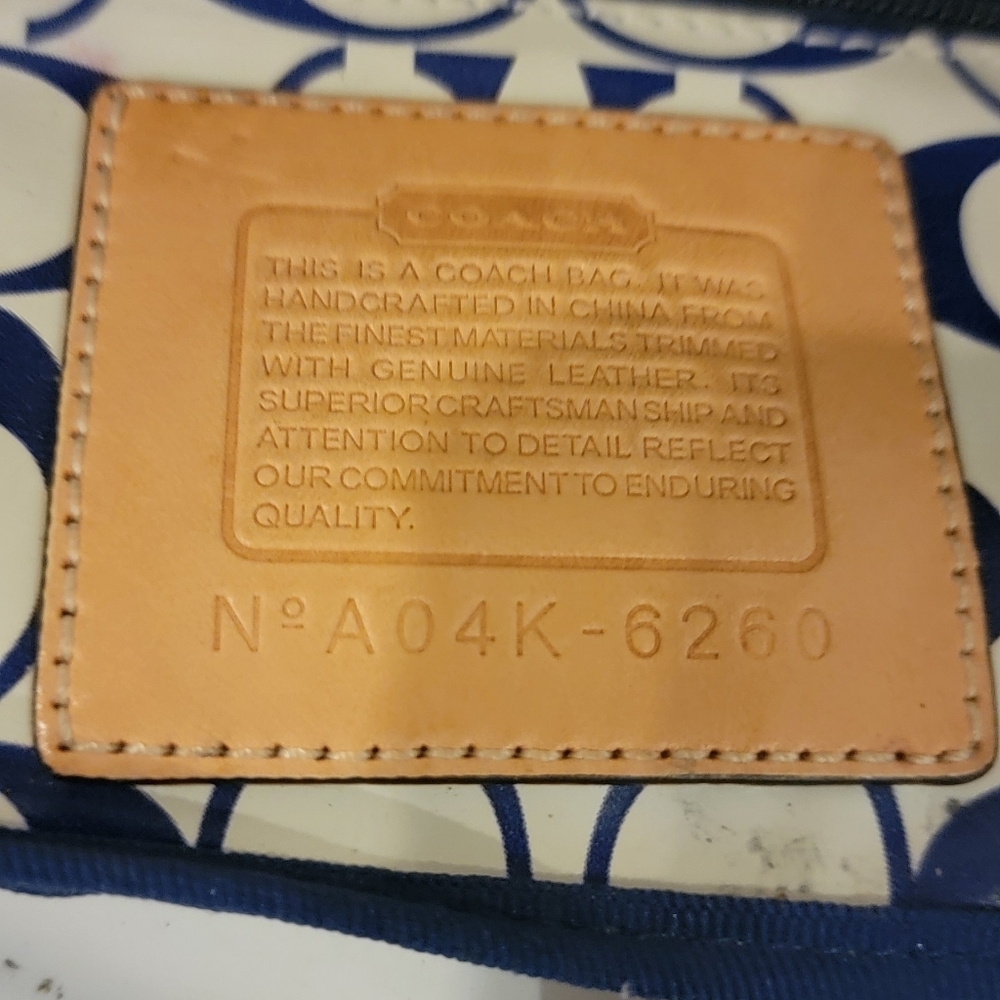 COACH NAVY HAMPTON SMALL TOTE  HANDBAG - Picture 6 of 7